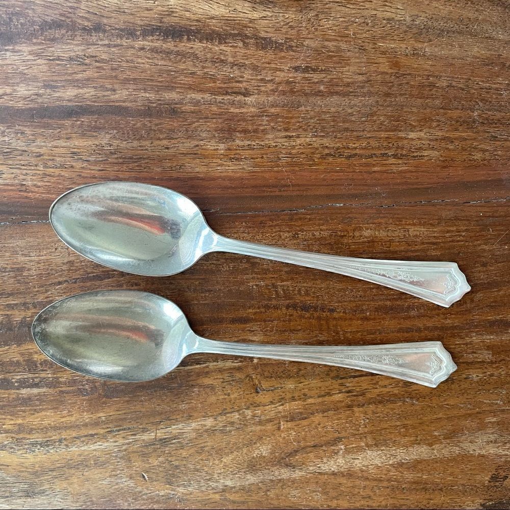 Set of 2 R & B A1 Dinner Silver Spoons, Manor Pattern - Picture 5 of 13